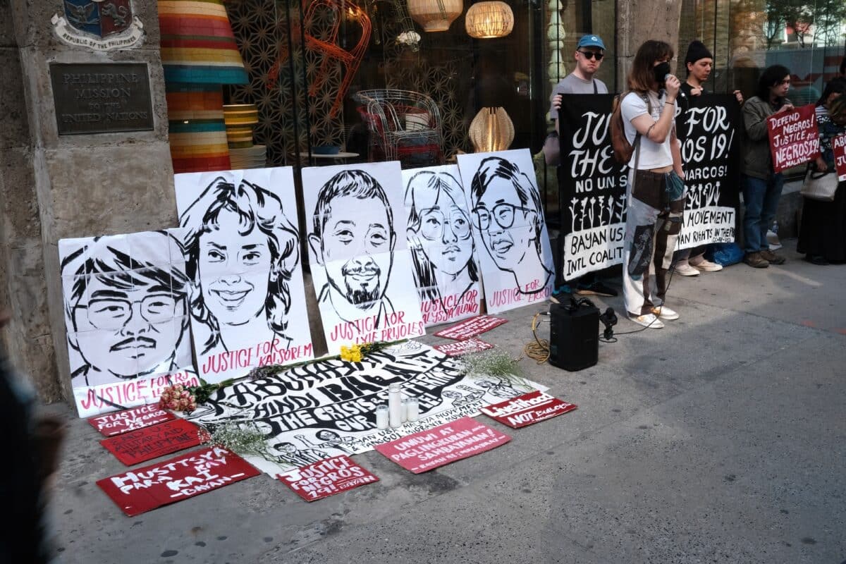 Calls for justice at the NYC Consulate | Photo courtesy of Bayan USA