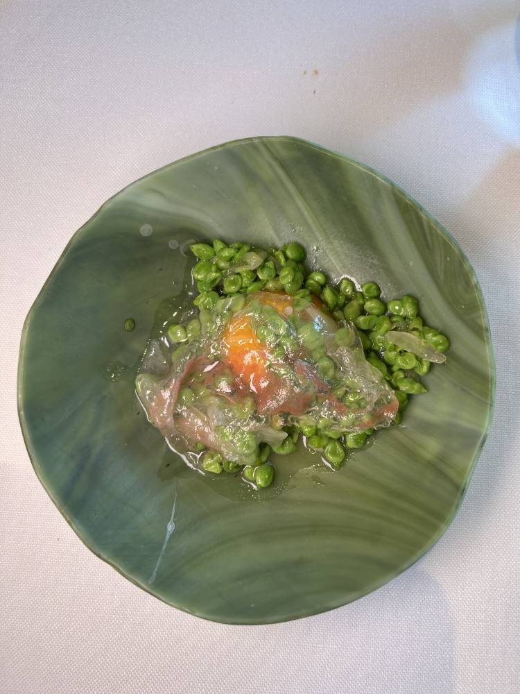 Maresme tear peas, pancetta, egg yolk, and truffle