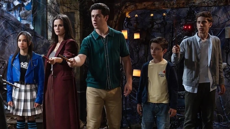 There’s wizard drama over at Waverly Place